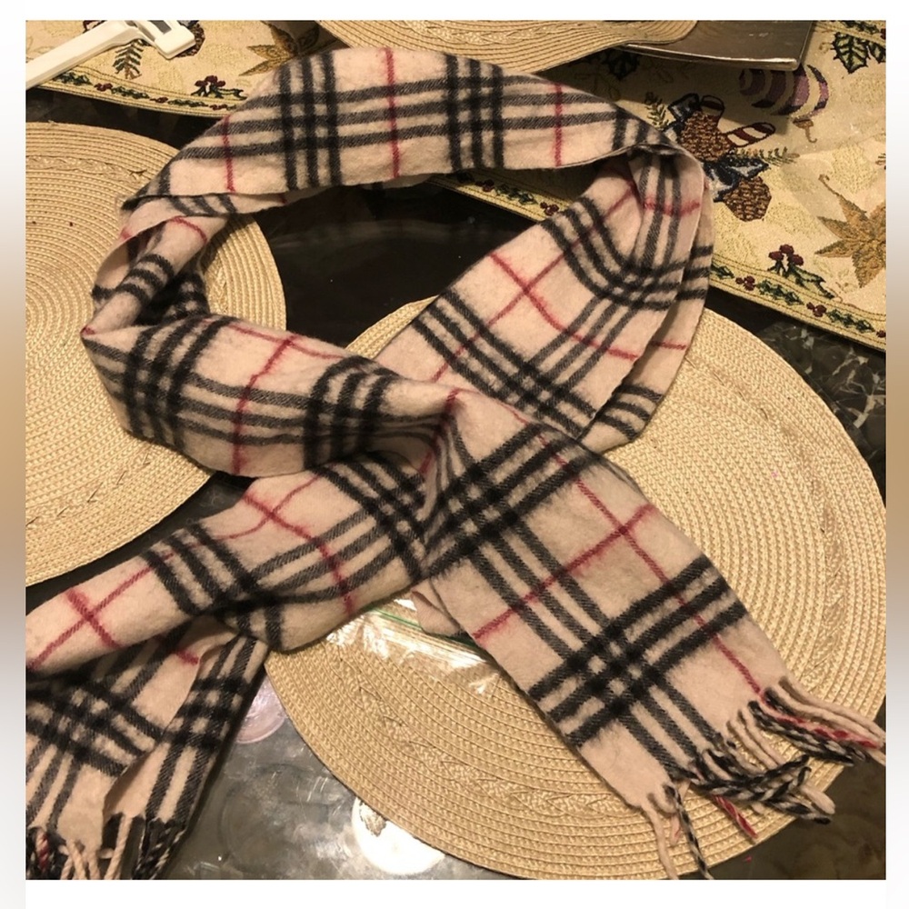 Burberry  London England  Check Cashmere Scarf 168X 30 Cm - Picture 4 of 4
